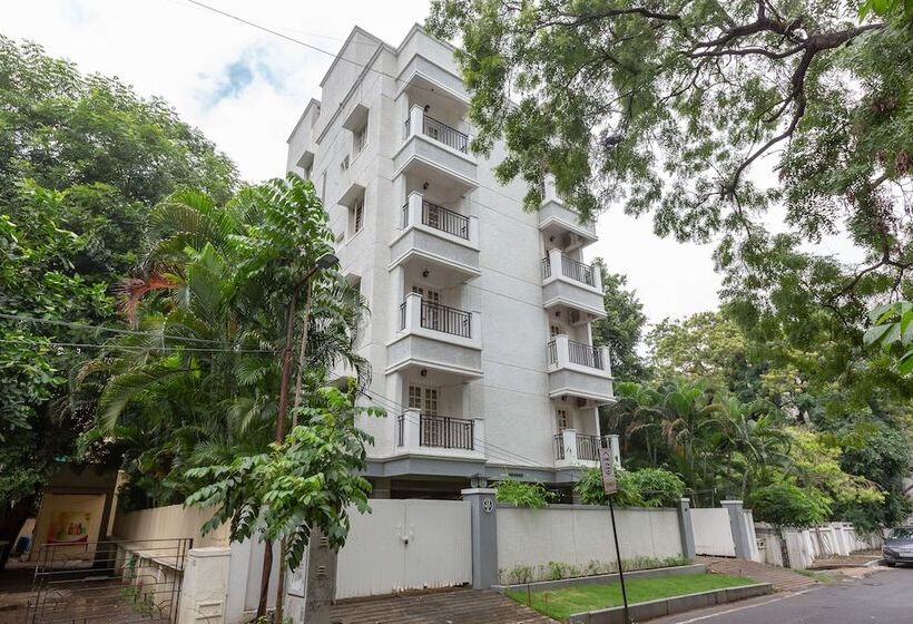 فندق Oyo 23202 Cute Orange Service Apartments