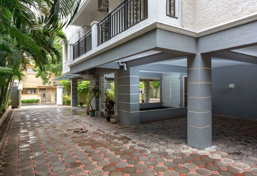 فندق Oyo 23202 Cute Orange Service Apartments