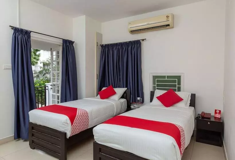 Hotelli Oyo 23202 Cute Orange Service Apartments