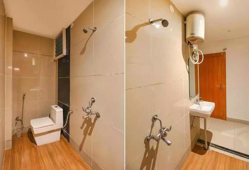 Fabhotel Neena Palace
