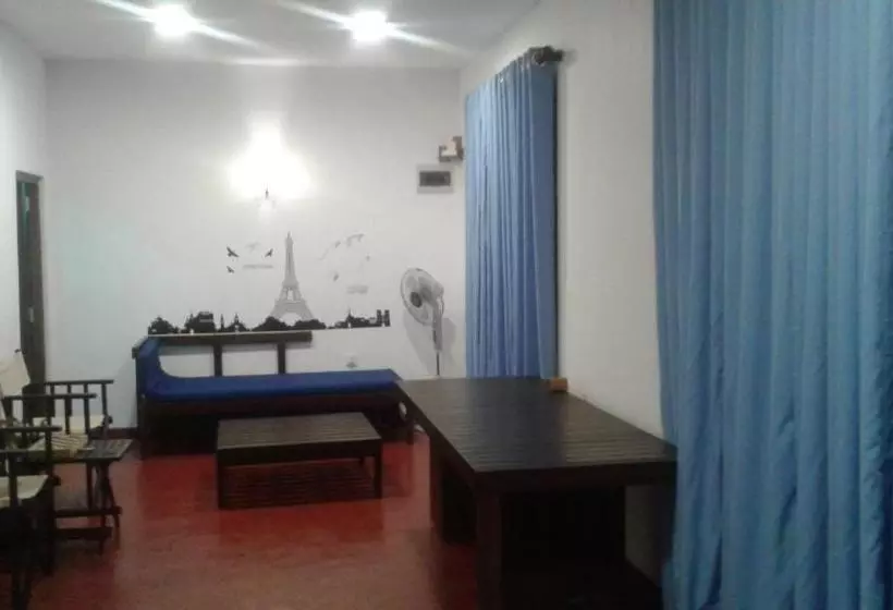 هتل Brothers Villa Mirissa