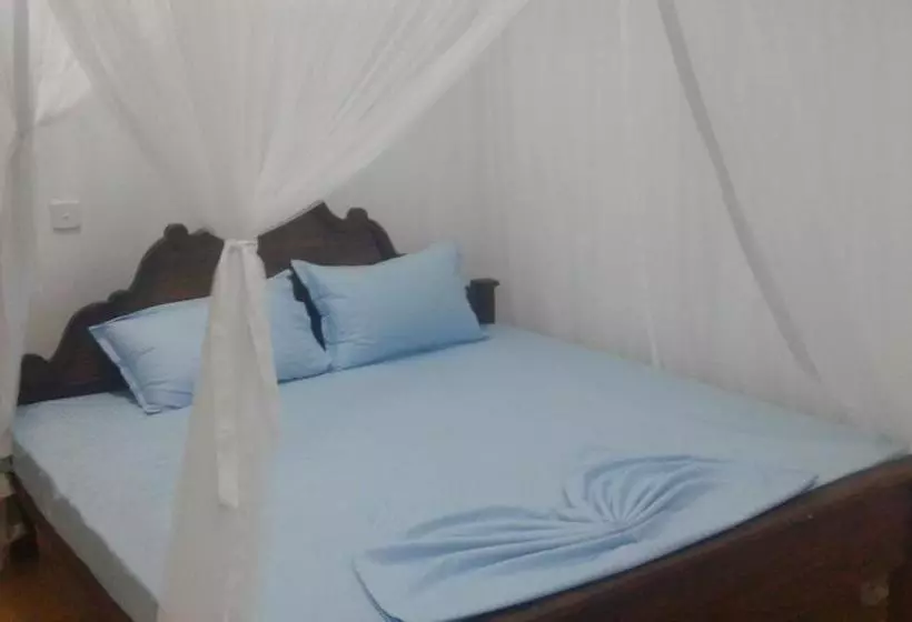 هتل Brothers Villa Mirissa