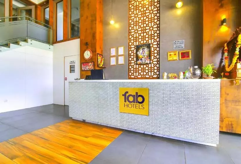 ホテル Fab Ajinkya Residency