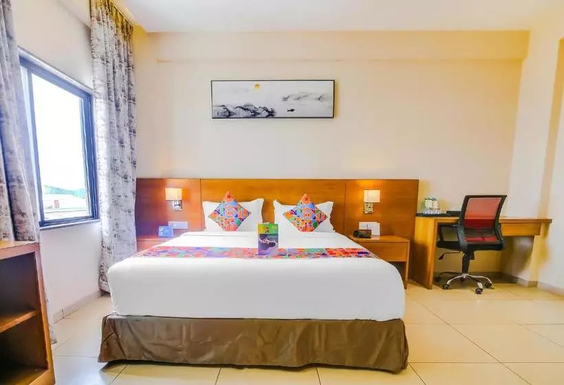 ホテル Fab Ajinkya Residency