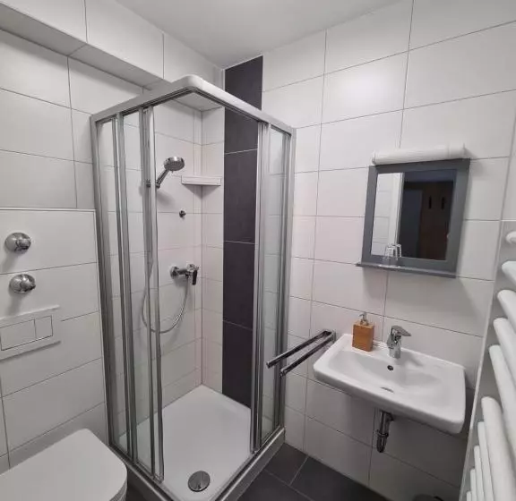 Hotelli Gästehaus Weber