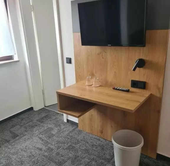 Hotelli Gästehaus Weber