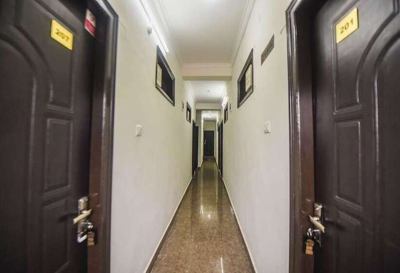 فندق Oyo 15438 Vivek Nomadic