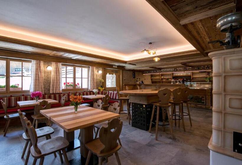 Отель Agriturismo Malga Piè