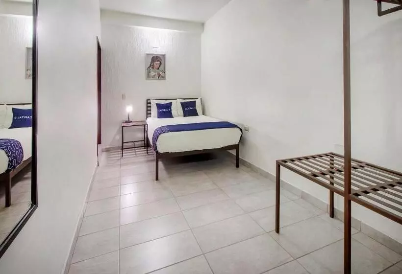 Hotelli Capital O Plaza Galindo