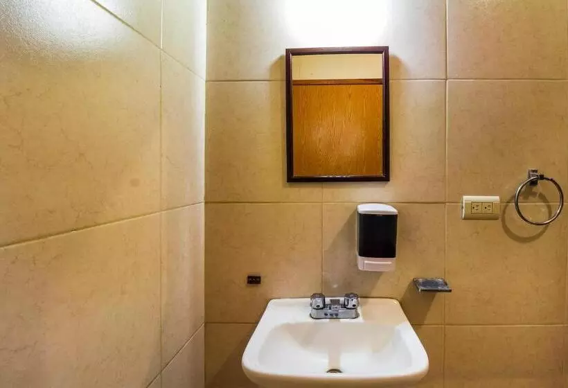 Hotelli Capital O Plaza Galindo