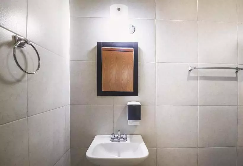 Hotelli Capital O Plaza Galindo