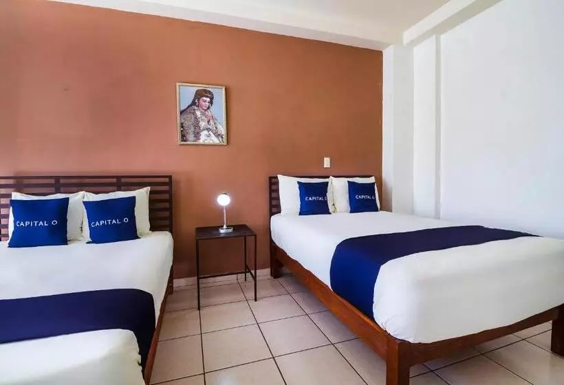 Hotelli Capital O Plaza Galindo