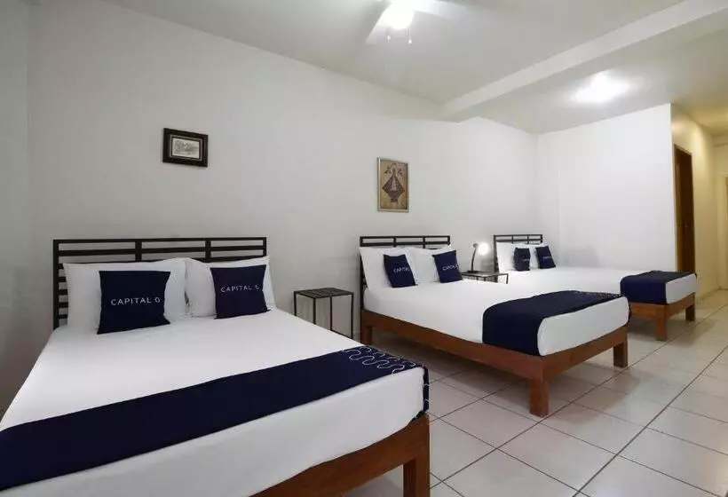 Hotelli Capital O Plaza Galindo