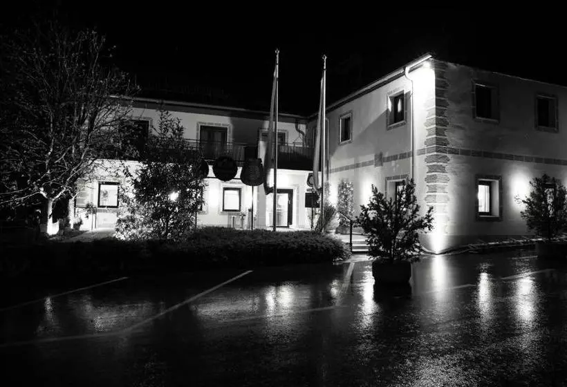 ホテル Schlosstaverne Thannhausen