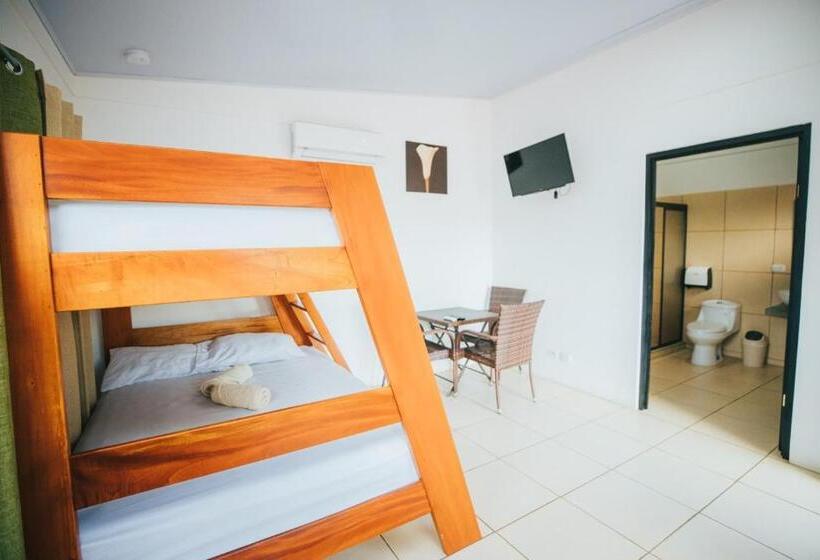 Отель Vive Uvita