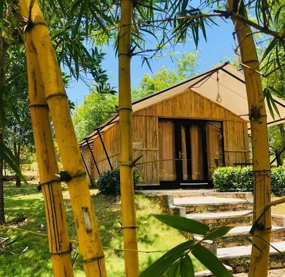 ペンション Dbambookamp Desa Wisata Ekang