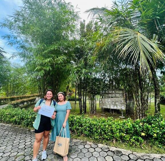 Пансион Dbambookamp Desa Wisata Ekang