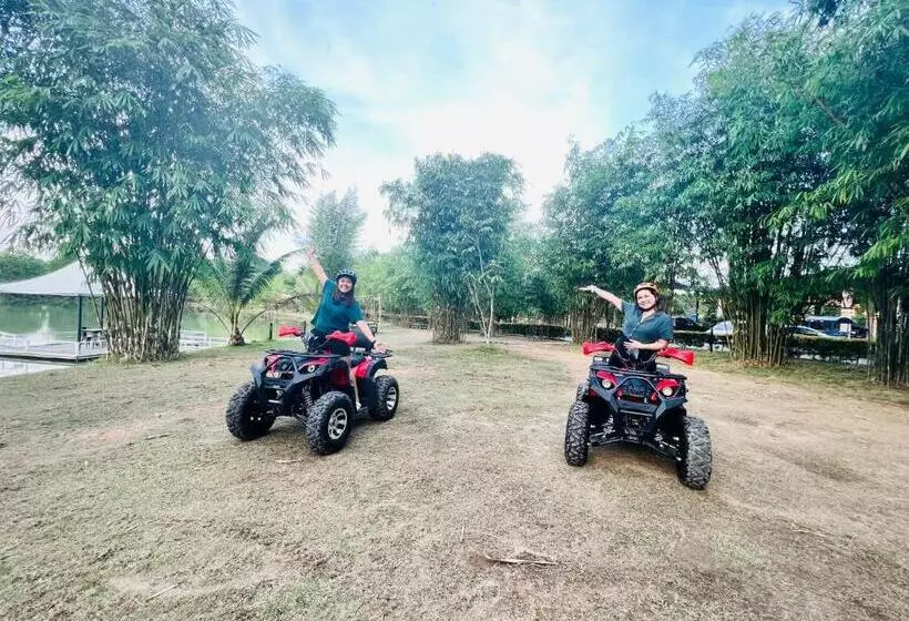 ペンション Dbambookamp Desa Wisata Ekang