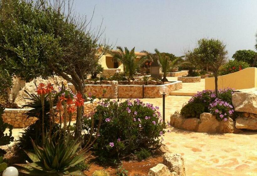 Residence Punta Sottile Lampedusa 150 Mt Dalla Spiaggia Cala Francese