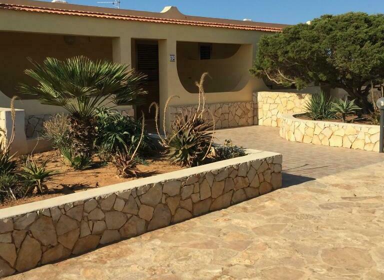 Residence Punta Sottile Lampedusa 150 Mt Dalla Spiaggia Cala Francese