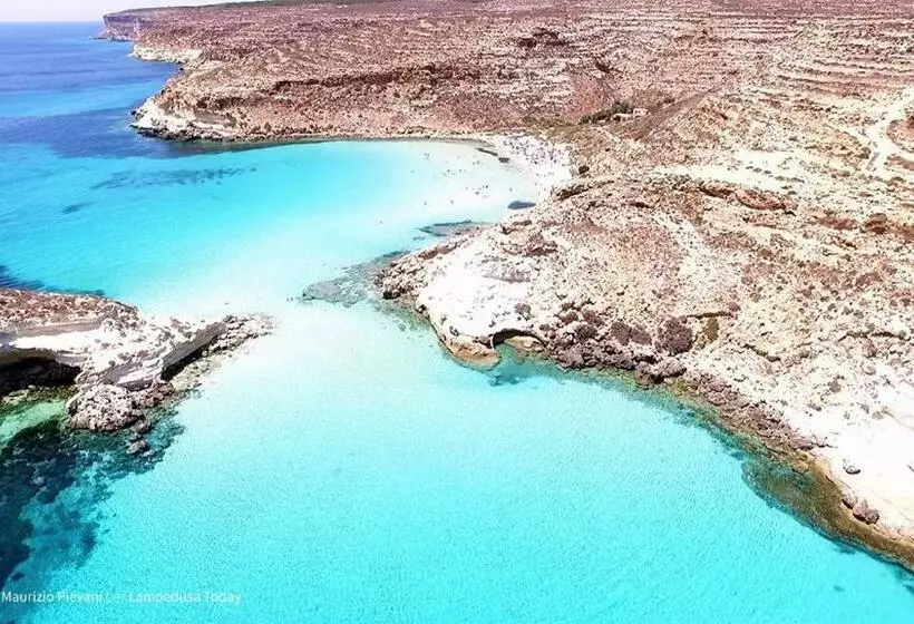 Residence Punta Sottile Lampedusa 150 Mt Dalla Spiaggia Cala Francese