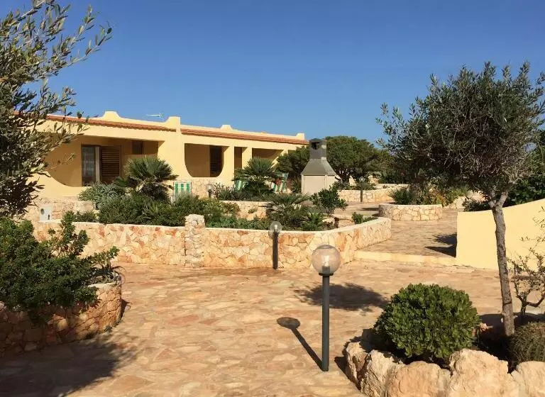 Residence Punta Sottile Lampedusa 150 Mt Dalla Spiaggia Cala Francese