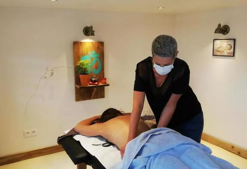 Aamiaismajoitus (B&B) Le Cottage Belmontais, Maison Individuelle, Vue Panoramique Sur La Rivière