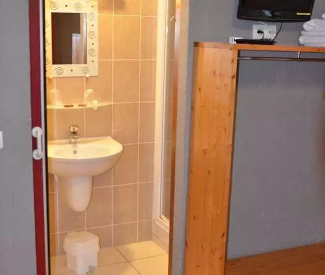 Hotelli Hôtel Au Fil De L Eau