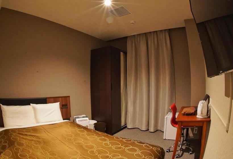 فندق Naniwanomiya