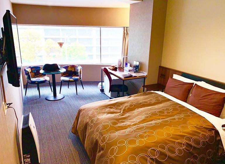 فندق Naniwanomiya