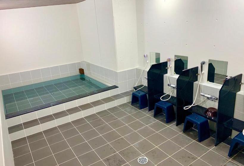 فندق Naniwanomiya