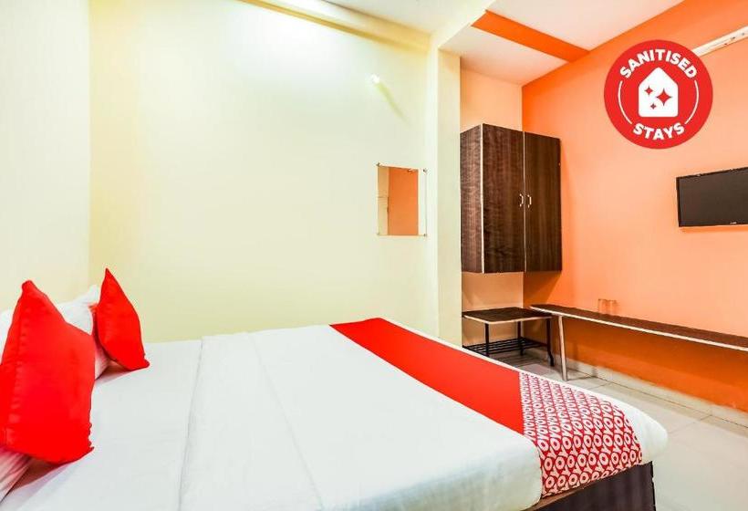 בית מלון כפרי Oyo 15217 Shree Gopal Heritage