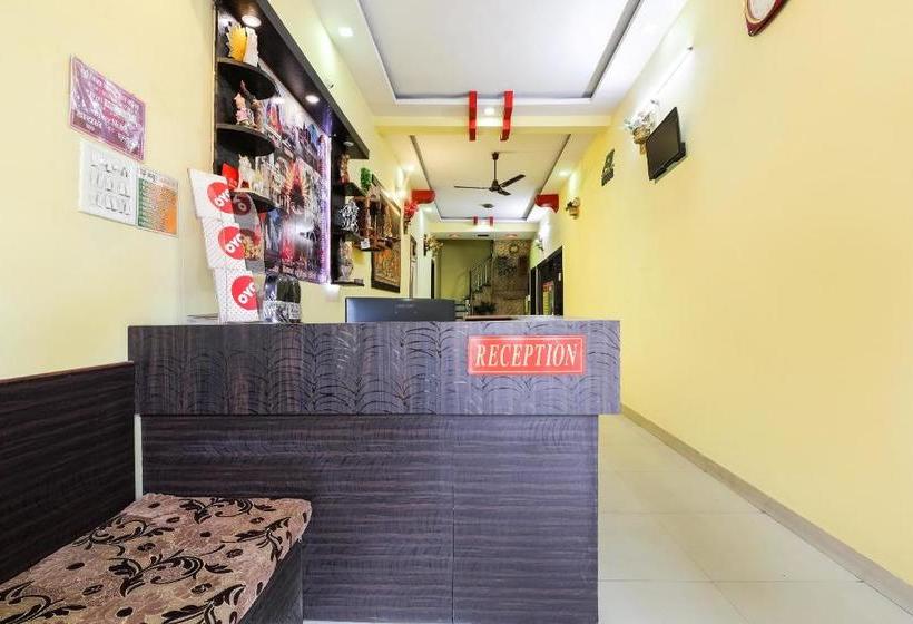 בית מלון כפרי Oyo 15217 Shree Gopal Heritage