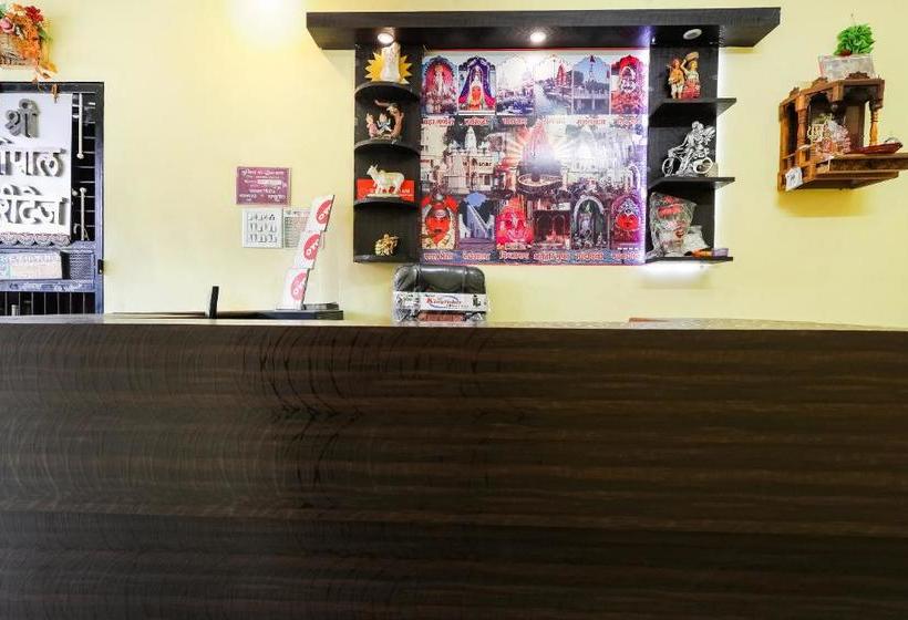 בית מלון כפרי Oyo 15217 Shree Gopal Heritage