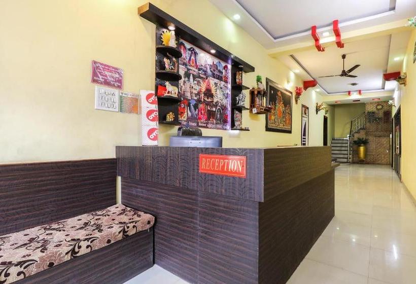 בית מלון כפרי Oyo 15217 Shree Gopal Heritage