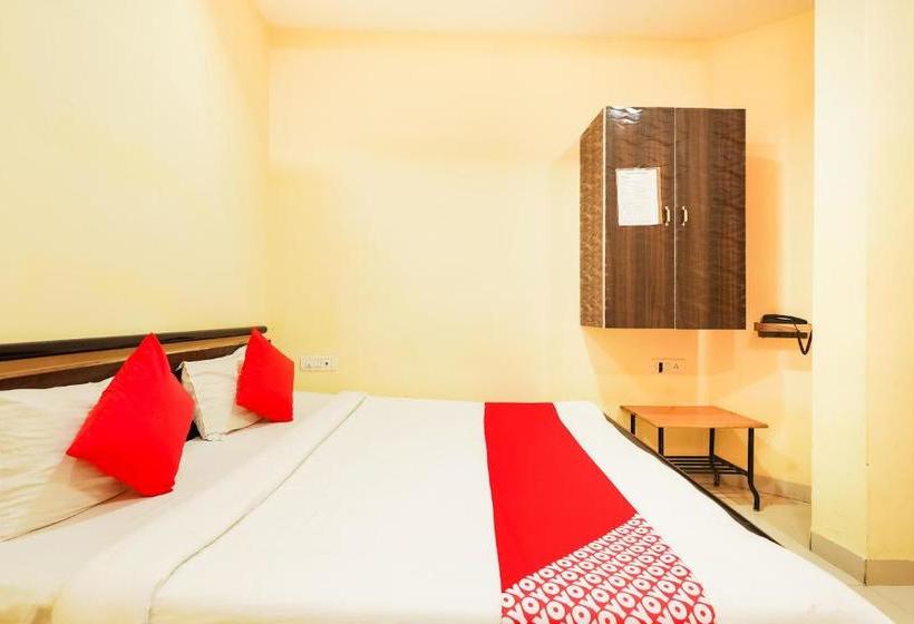 בית מלון כפרי Oyo 15217 Shree Gopal Heritage