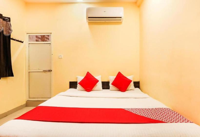 בית מלון כפרי Oyo 15217 Shree Gopal Heritage