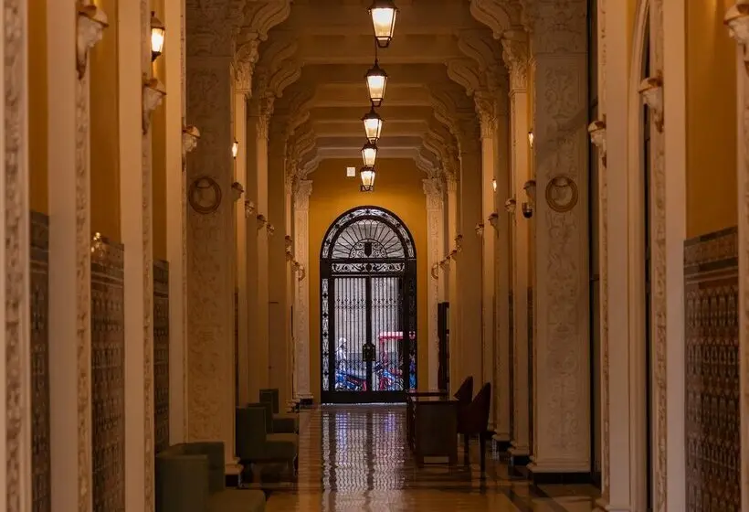 ホテル Domina Metrópolis