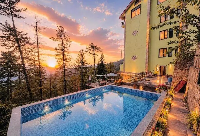 ホテル Staycation Premium Mashobra A Nature Valley Retreat Resort