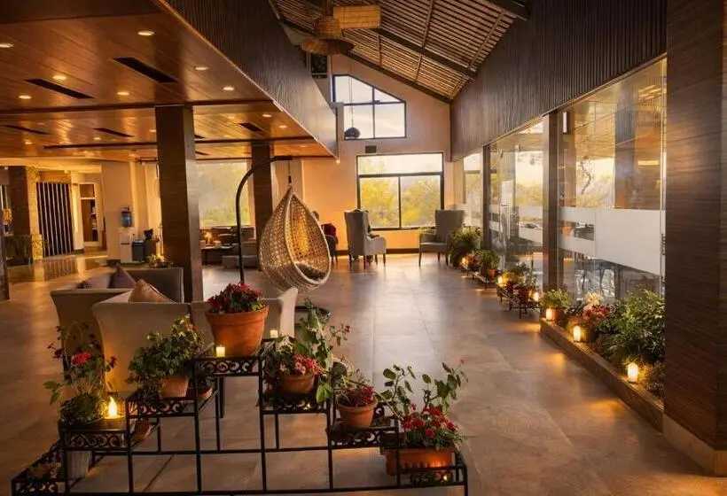 ホテル Staycation Premium Mashobra A Nature Valley Retreat Resort