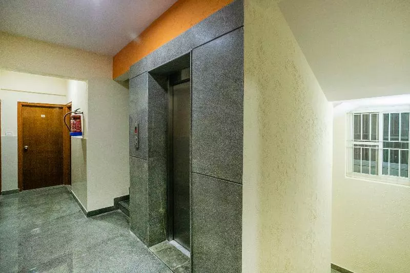 ホテル Collection O 18971 Rv Vidyaniketan