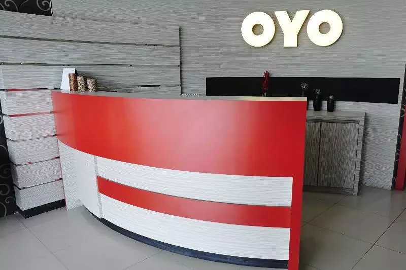 ホテル Oyo 555 Aedo