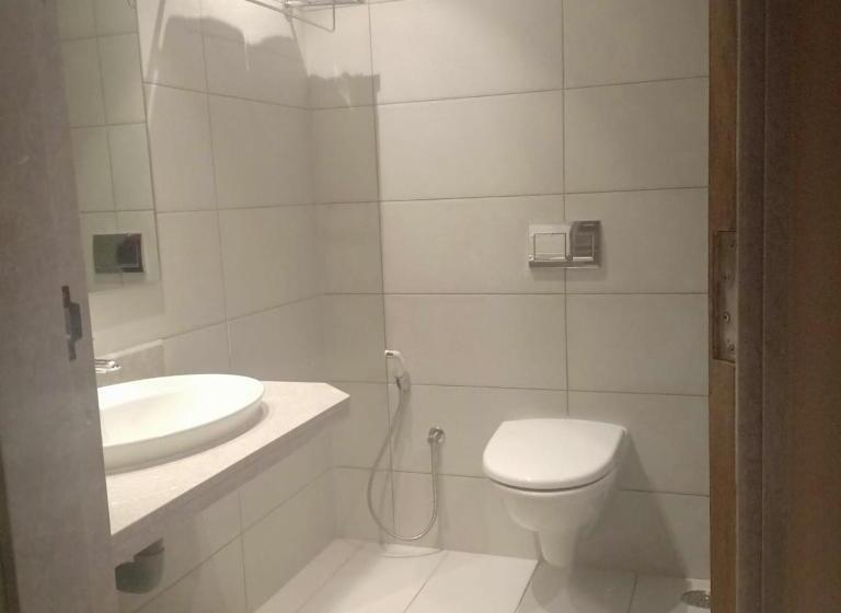 בית מלון כפרי Rathna Residency