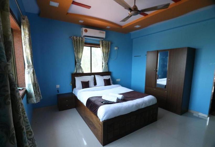 Отель Saimauli Residency