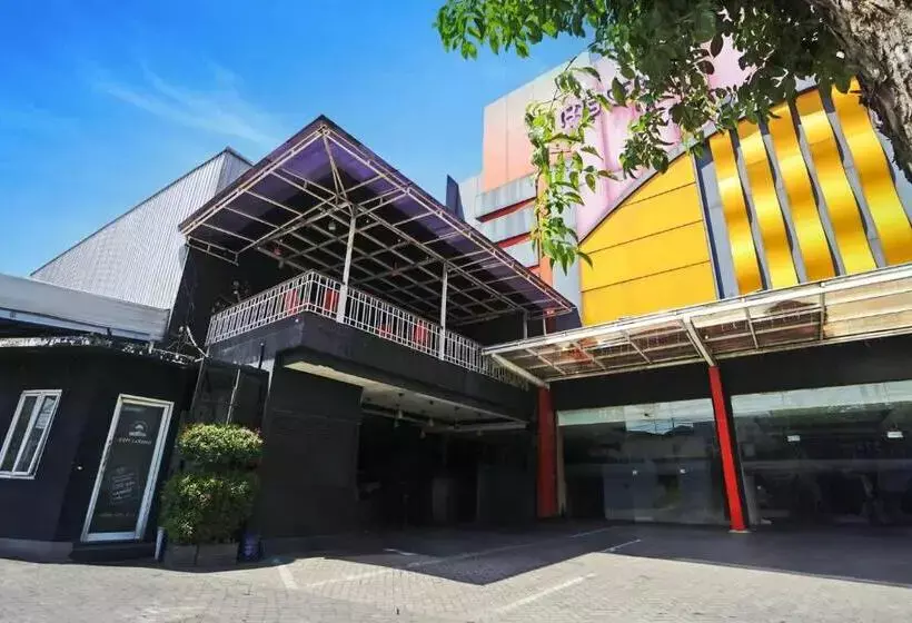 Townhouse Oak Malang Near Itn Malang Formerly Fariz Hotel Singosari