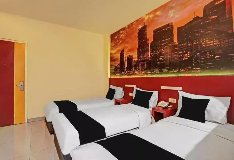 Townhouse Oak Malang Near Itn Malang Formerly Fariz Hotel Singosari