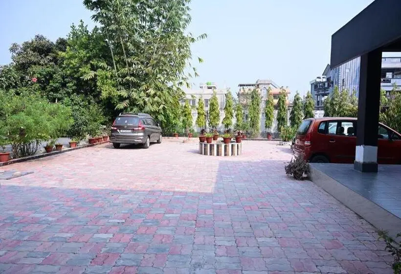 Osho Sumeru Backpackers Hostel Veg Wifi Budget Stay
