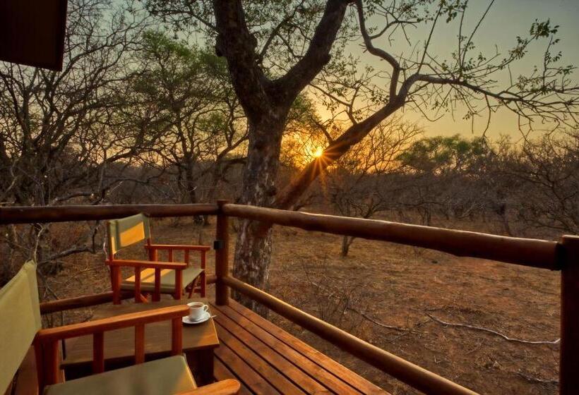 בית מלון כפרי Vuyani River Lodge