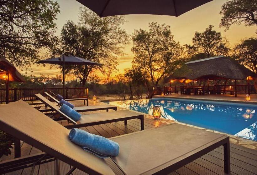 בית מלון כפרי Vuyani River Lodge