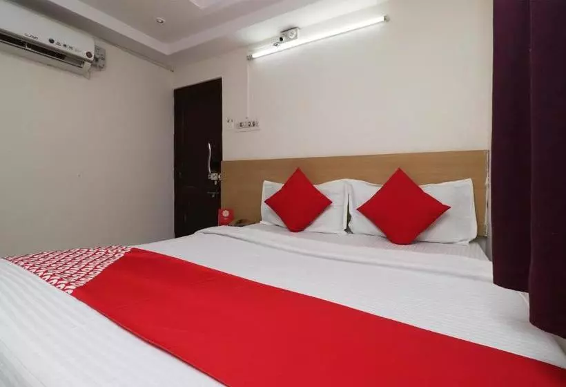 Oyo 25101 Hotel Shalimar